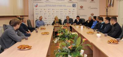 Игроки и тренеры ХК «Рязань» встретились с региональными министрами